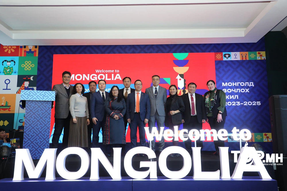 “МОНГОЛД ЗОЧЛОХ ЖИЛ - 2023-2025” аялал жуулчлалын нэгдсэн  төлөвлөгөөг танилцууллаа