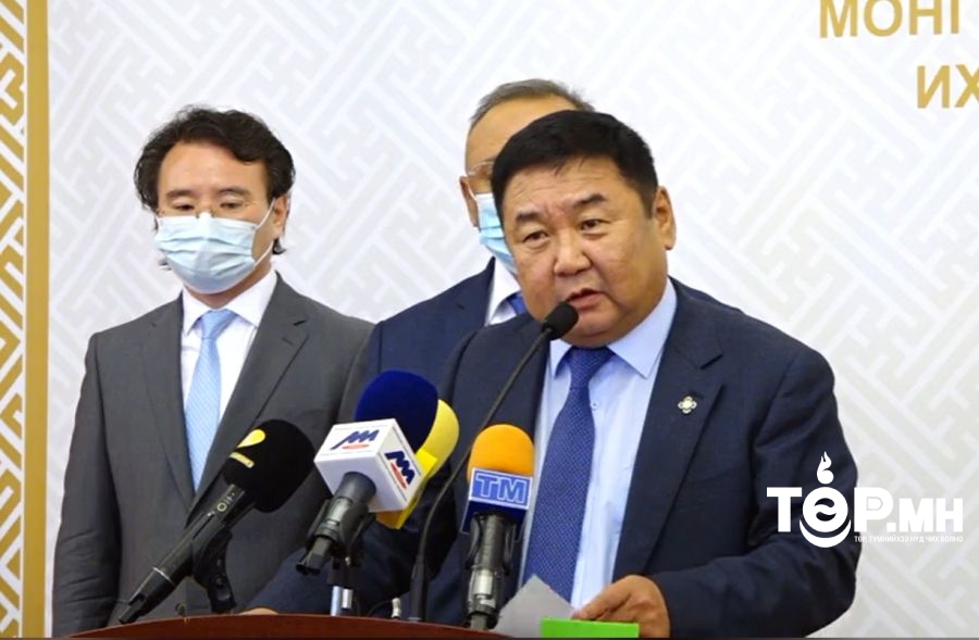 Д.Ганбат: Манай тойргийн сонгогчид "Та хулгайд холбогдоогүй учраас гадуурхагдаж байна" гэдэг