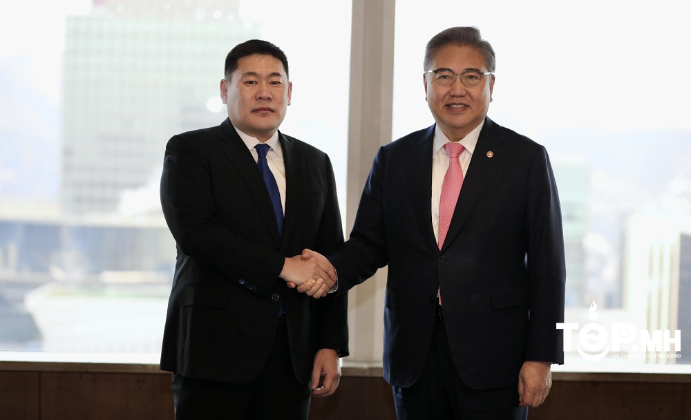 Ерөнхий сайд Л.Оюун-Эрдэнэ БНСУ-ын гадаад хэргийн сайд ПАК ЖИН-ийг хүлээн авч уулзлаа