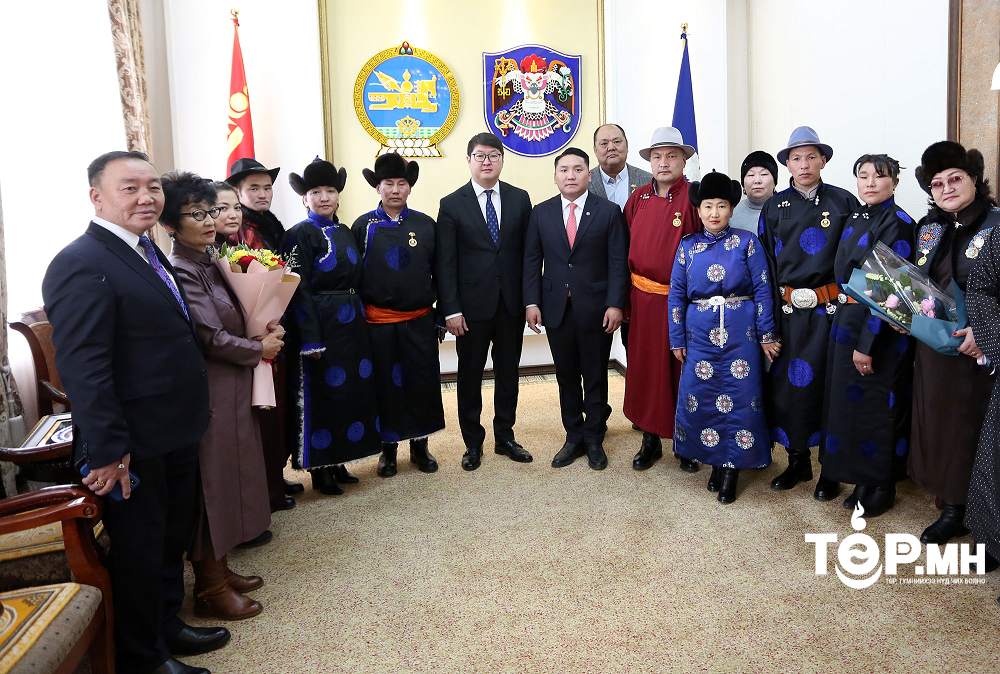 Нийслэлийн тэргүүний тариаланч, аварга фермерүүд тодорлоо