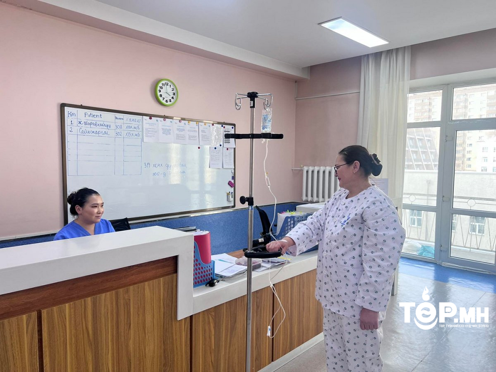 Улсын Хоёрдугаар Төв эмнэлэг нь хэвтэн эмчлүүлэгчдэд зориулсан хувцастай болжээ