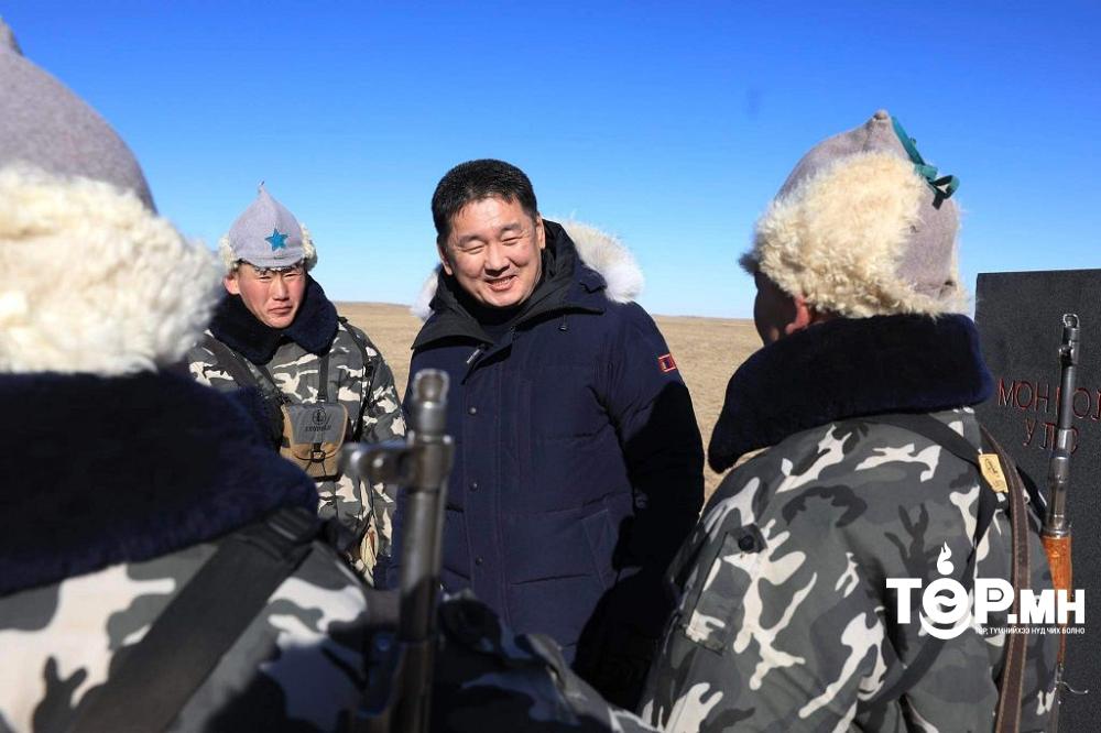 Монгол Улсын Ерөнхийлөгч У.Хүрэлсүх хилийн цэргийн 0223 дугаар салбарт алба хааж буй хилчидтэй уулзжээ