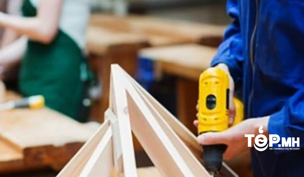 МСҮТ нь сургуульд сураагүй хүний регистрийн дугаарыг ашиглаж суралцагчийнхаа тоог хуурамчаар нэмэгдүүлж тэтгэлэгийн мөнгө авдаг байжээ