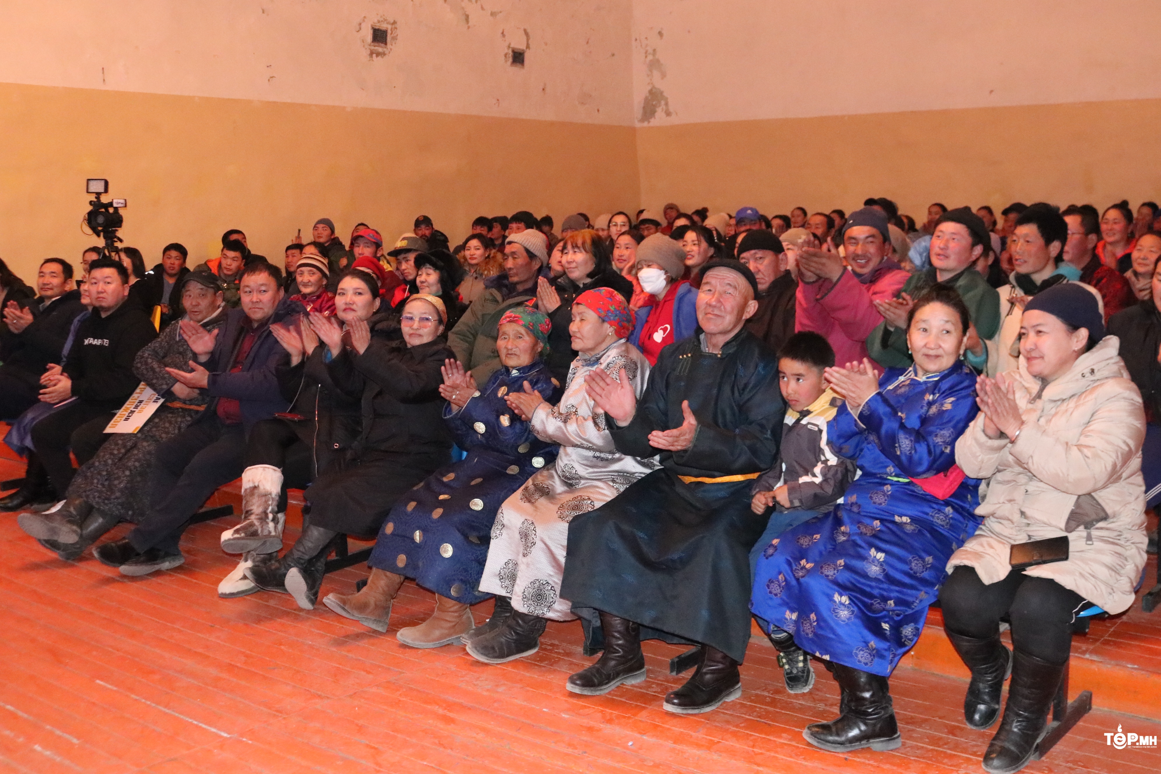 “ХЯЗГААРАА ТЭЛ” форумын үеэр Говь-Алтай аймгийн 4000 гаруй иргэн санал, санаачилга гаргалаа