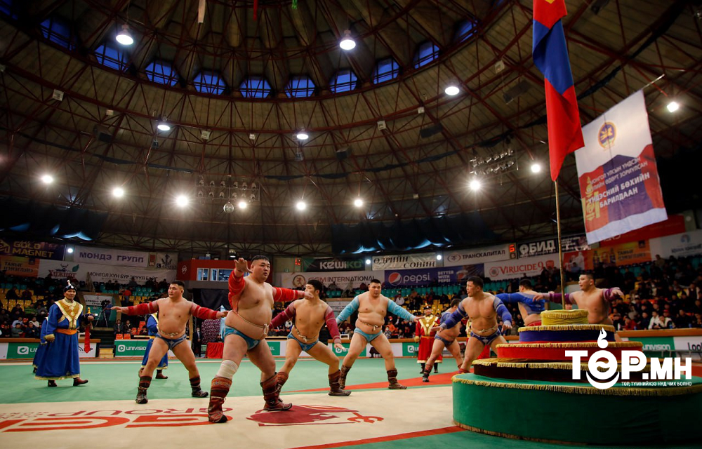 Цагаан сарын барилдааны 3-н даваанд 64 бөх үлджээ