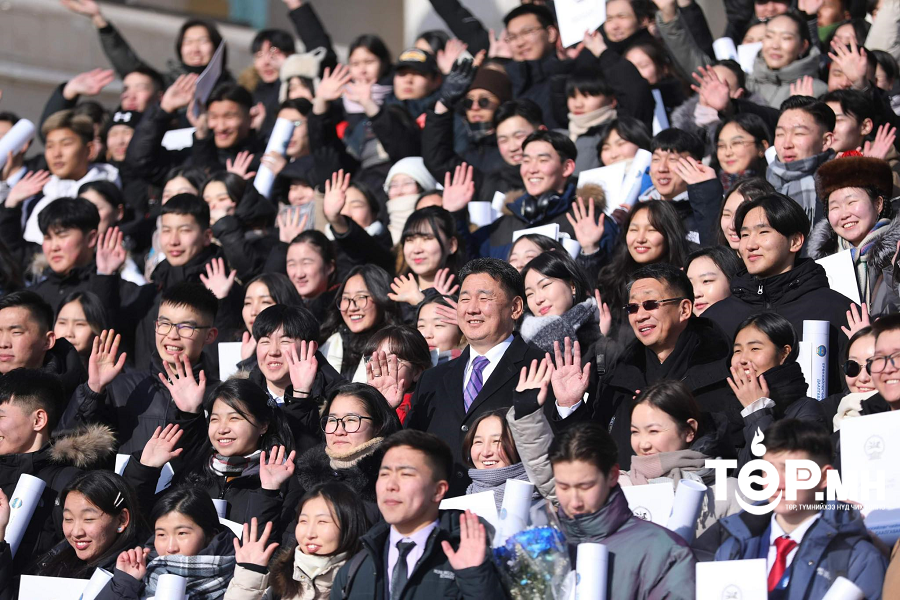 “Ерөнхийлөгчийн илгээлт-2100” хөтөлбөрийн эздэд захиа, даалгавар гардуулав