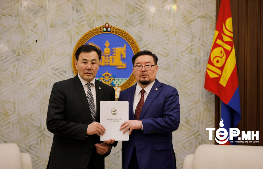 Банкны тухай хуульд нэмэлт, өөрчлөлт оруулах тухай хуулийг дагаж мөрдөх журмын тухай хуульд өөрчлөлт оруулах тухай хуулийн төслийг өргөн мэдүүлэв