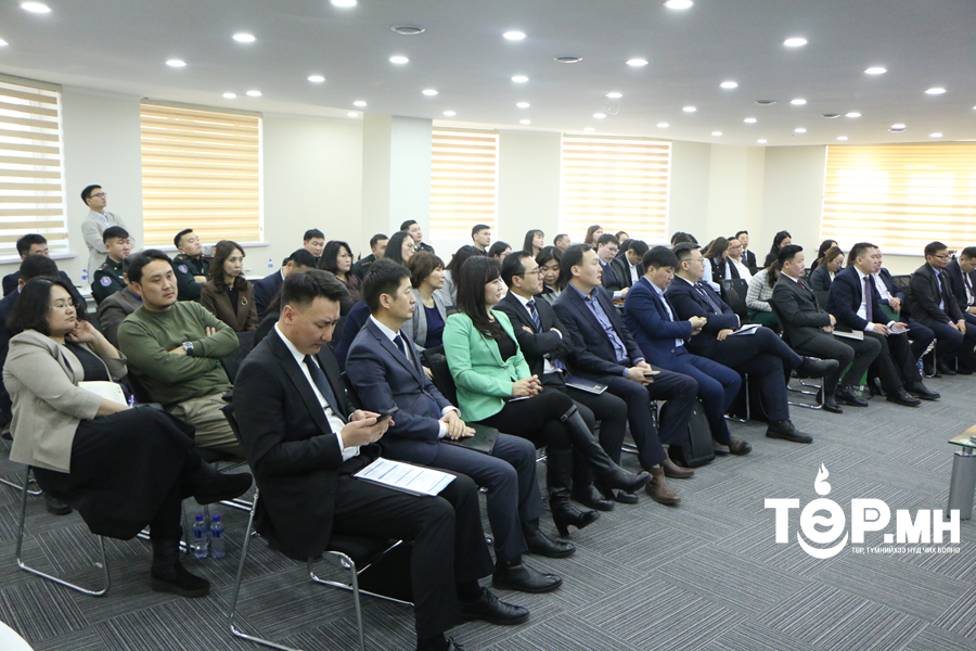 Газрын эрх зүйн зохицуулалт, тулгамдаж буй асуудлаар хэлэлцлээ