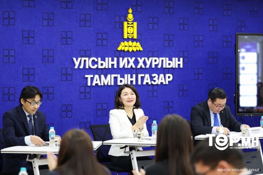 Л.Өлзийсайхан: Хуулийн төсөл боловсруулах нь тухайн улс орны хөгжил, ард түмний аж амьдралын онцлог, соёлд нийцсэн байх наад захын шалгууртай