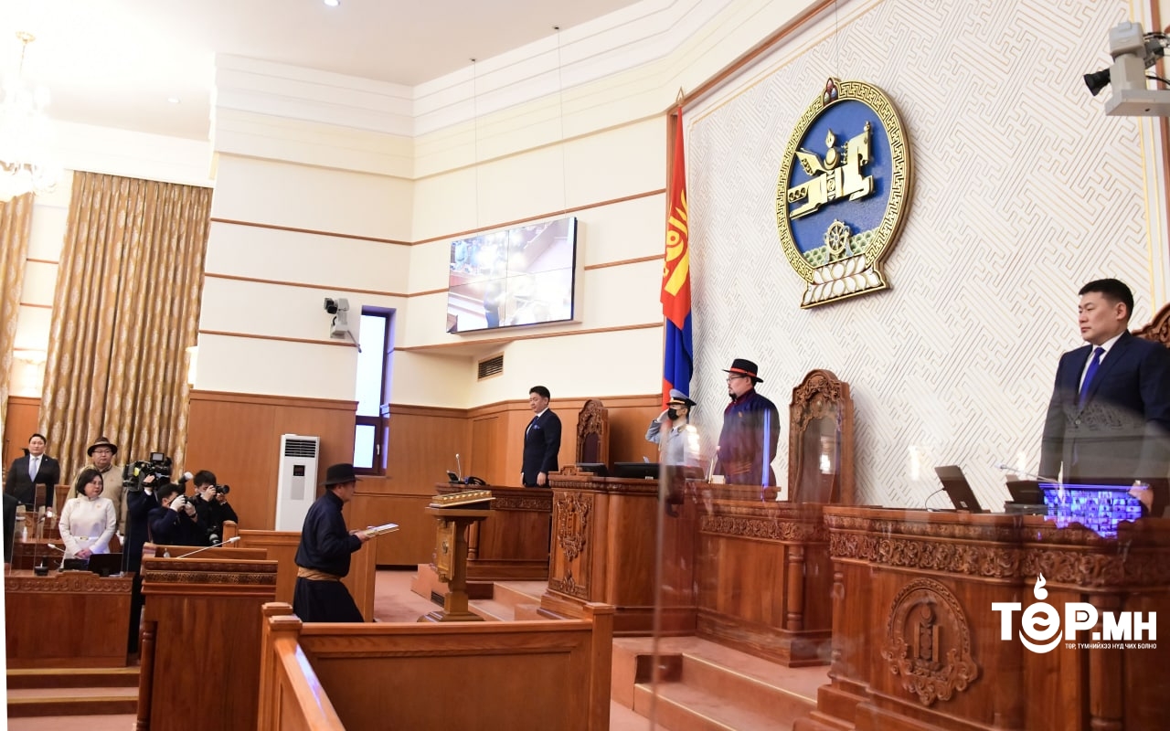 Монгол Улсын Үндсэн хууль батлагдсаны 30 жилийн ойд зориулсан Улсын Их Хурлын Хүндэтгэлийн хуралдаан боллоо