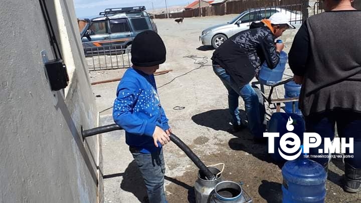 Нэг литр ус өмнөх оноосоо хоёр дахин үнэтэй болжээ