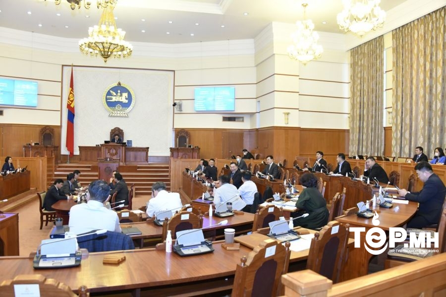 Улс төрийн албан тушаалд 132, бүх шатны Засаг даргаар 2220 хүн ажиллаж байна