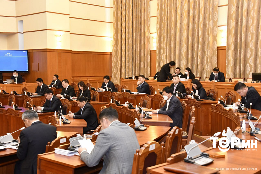 Дотоодын цэргийн тухай хуульд нэмэлт, өөрчлөлт оруулах тухай хуулийн төслийг эцсийн хэлэлцүүлэгт шилжүүллээ
