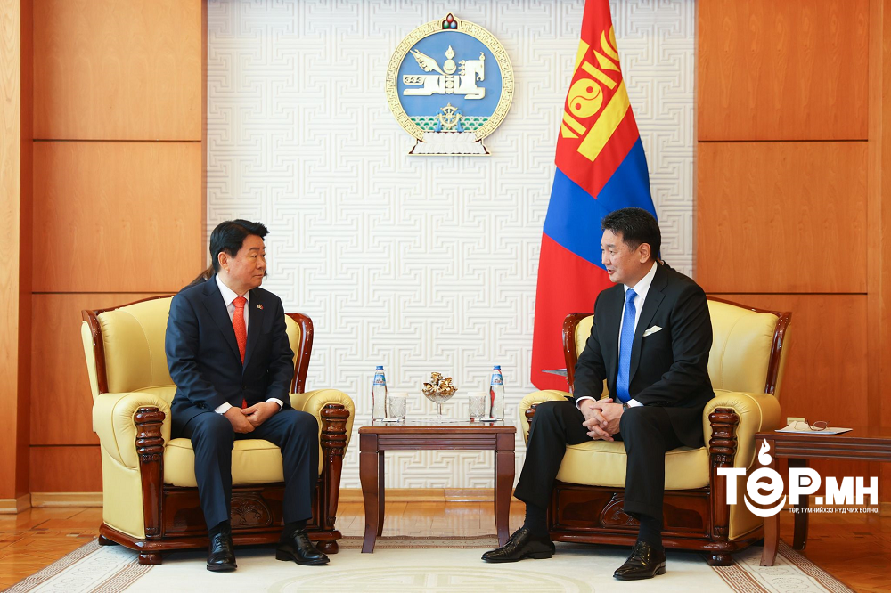 БНСУ-аас Монгол Улсад суух Элчин сайд Итгэмжлэх жуух бичгээ барив