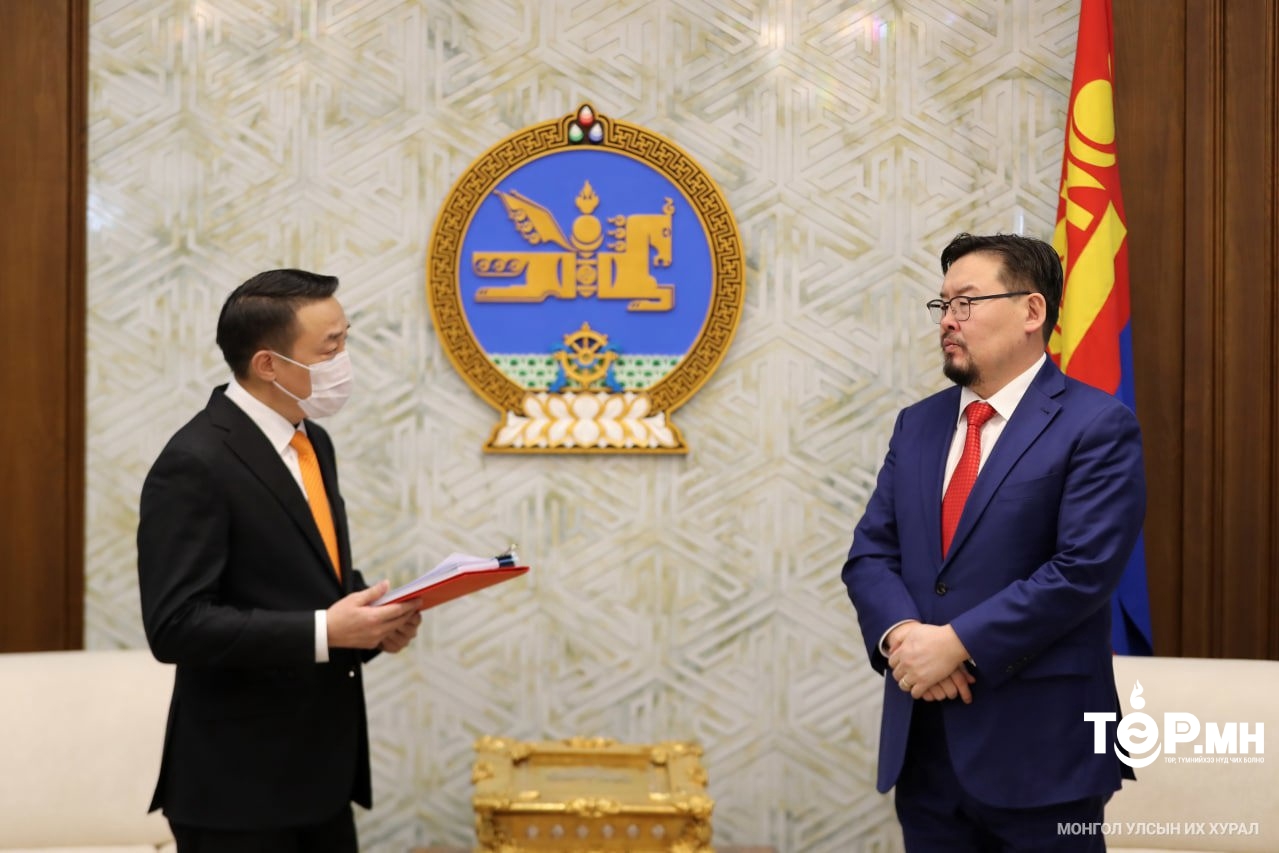 ЗГХЭГ-ын дарга Д.Амарбаясгалан “Орхоны хөндийд хот байгуулах тухай” УИХ-ын тогтоолын төслийг өргөн мэдүүллээ