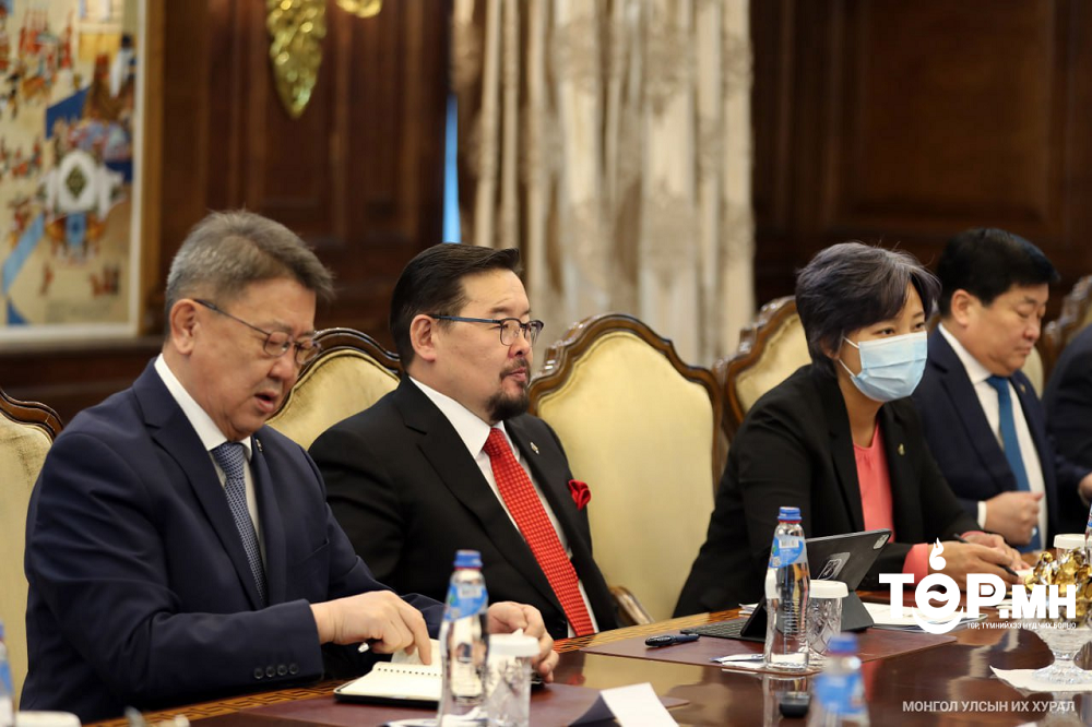 Улсын Их Хурлын дарга Г.Занданшатар ОХУ-ын Холбооны Хурлын Төрийн Думын орлогч дарга А.В.Гордеев тэргүүтэй төлөөлөгчдийг хүлээн авч уулзав