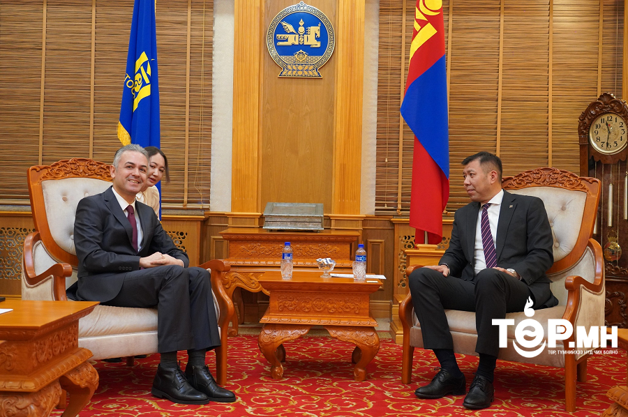 ХЗДХ-ийн сайд Б.Энхбаяр БНТУ-аас Монгол Улсад суугаа элчин сайд Зафер Атештай уулзлаа