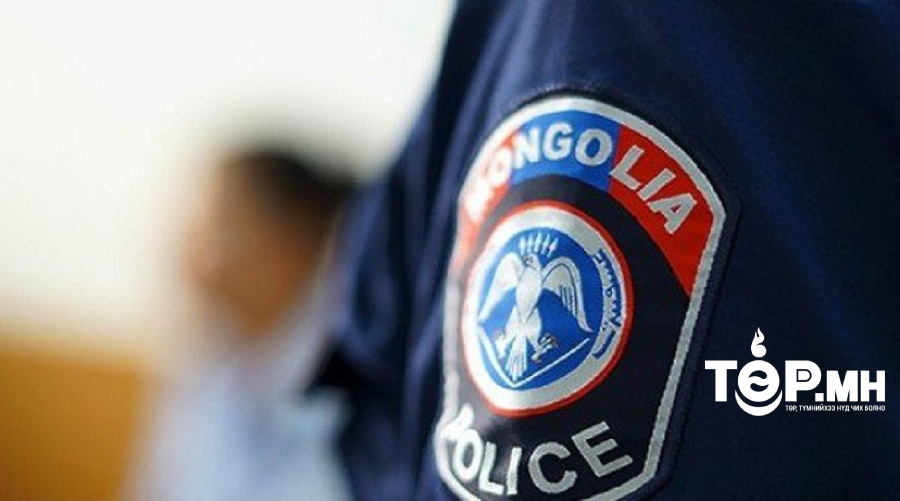 Автомашины толийг гараараа цохиж, хугалсан иргэнийг 200 мянган төгрөгөөр торгожээ