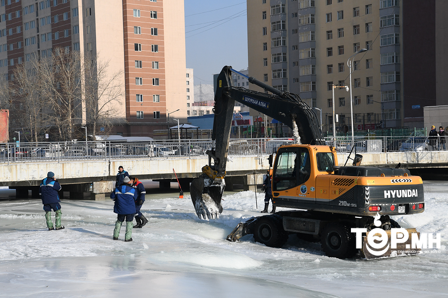 Сэлбэ голын гүнд суваг нээж, урсгалыг сайжруулахаар ажиллаж байна