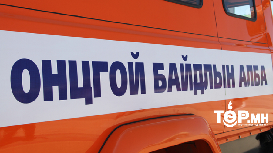Өмнөговь аймагт ачааны машин шатаж нэг хүн амь насаа алджээ