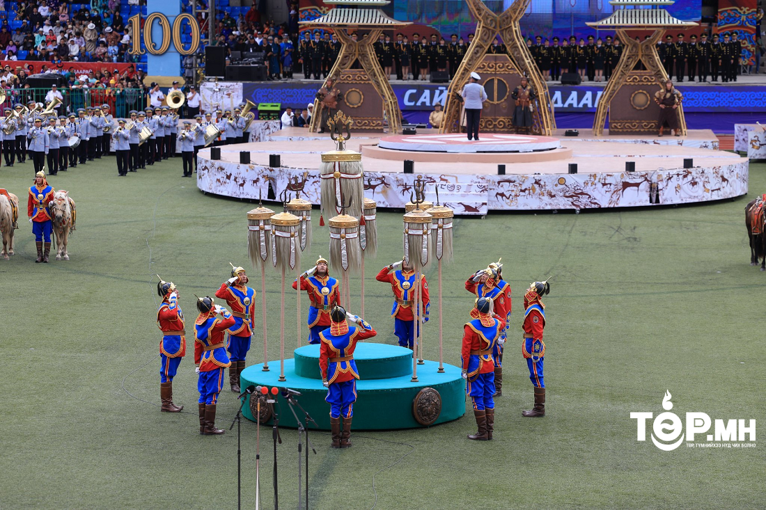 Үндэсний их баяр наадмын нээлтийг үзэхээр 2500 орчим жуулчин иржээ