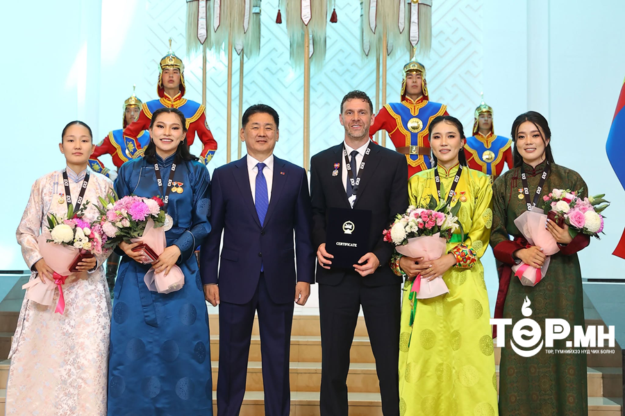 3х3 сагсан бөмбөгийн тамирчид болон дасгалжуулагчид Гавьяат тамирчин цол, медаль хүртээлээ