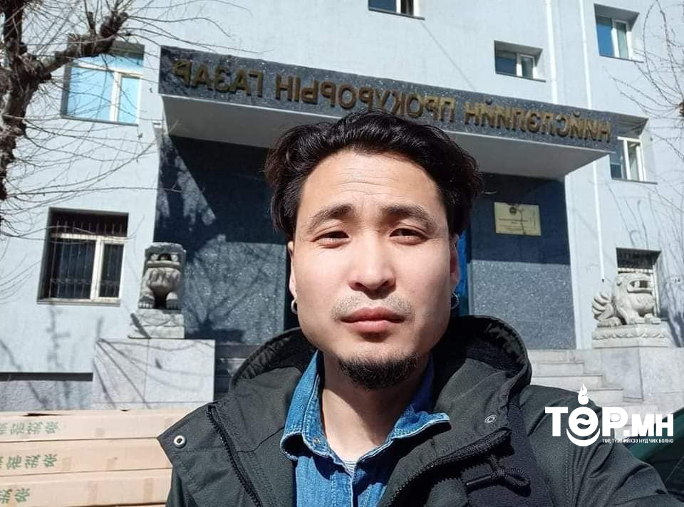 Интерполоор эрэн сурвалжилж байгаа Г.Ган-Очир гэж хэн бэ?