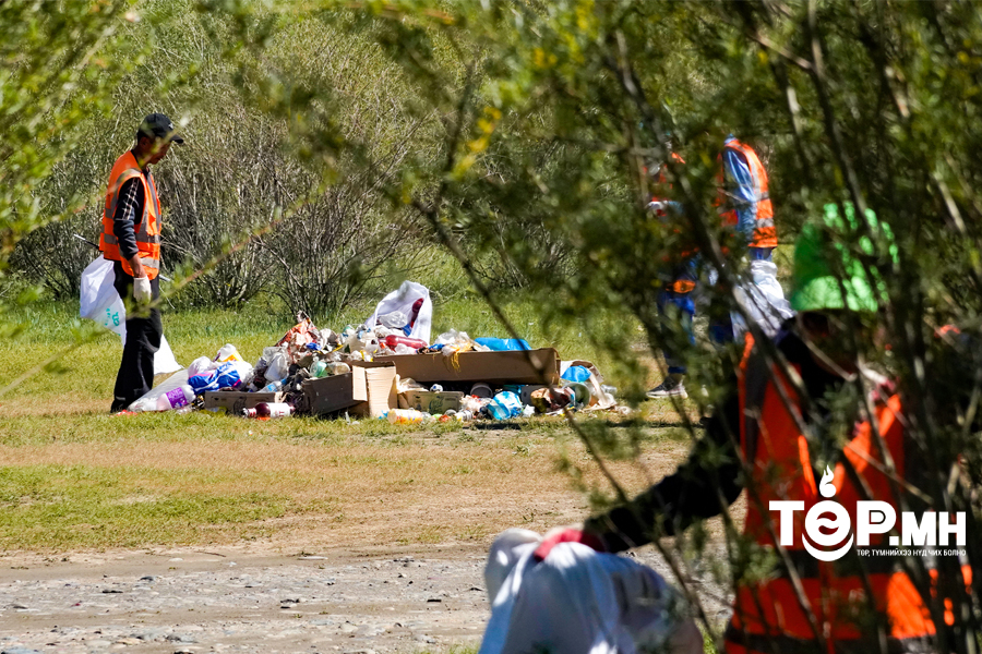 Сонгинохайрхан дүүрэгт голын ай сав орчимд 21600 ам.метр талбайд 62.3 тонн хог хаягдлыг цэвэрлэж, тээвэрлэв