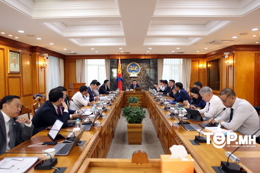 Баруун бүсийн эрчим хүчний есөн компанийг нэгтгэж дөрөв болголоо