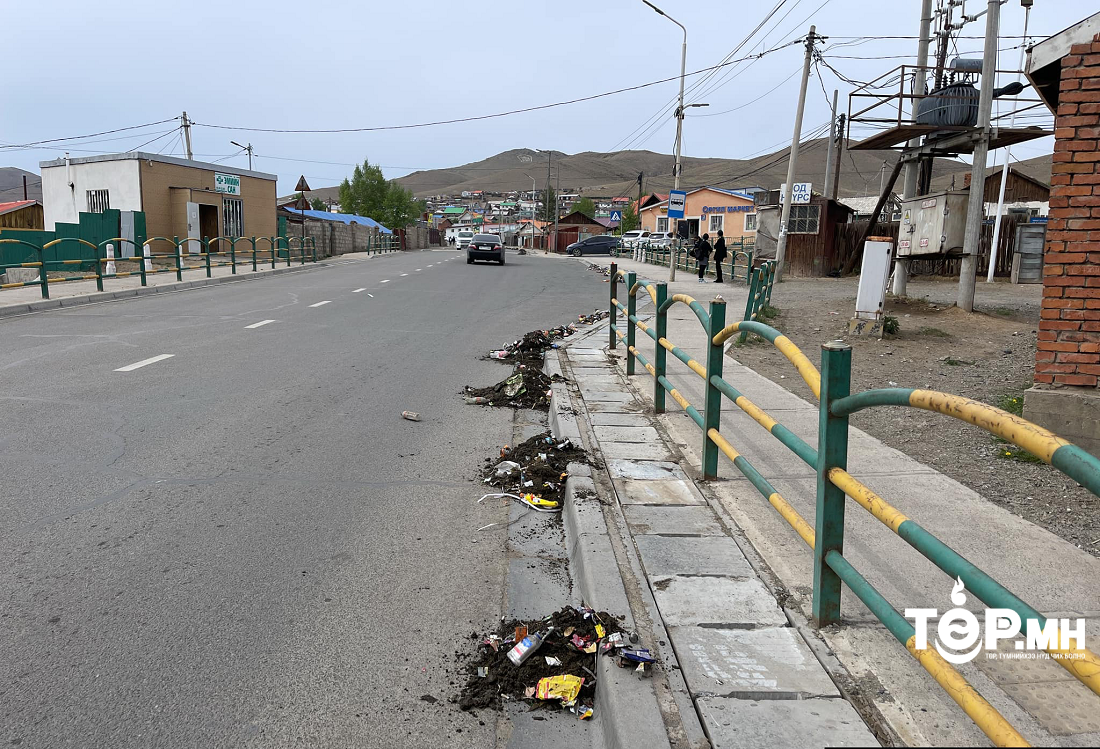 Борооны ус зайлуулах шугамын лаг, хагшаасыг цэвэрлэлээ