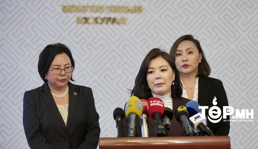 Э.Цэцэгсайхан: Лам нартай холбоотой хүчирхийллийн асуудлууд их яригддаг. Тэгсэн мөртлөө яагаад ч юм дарагдчихдаг