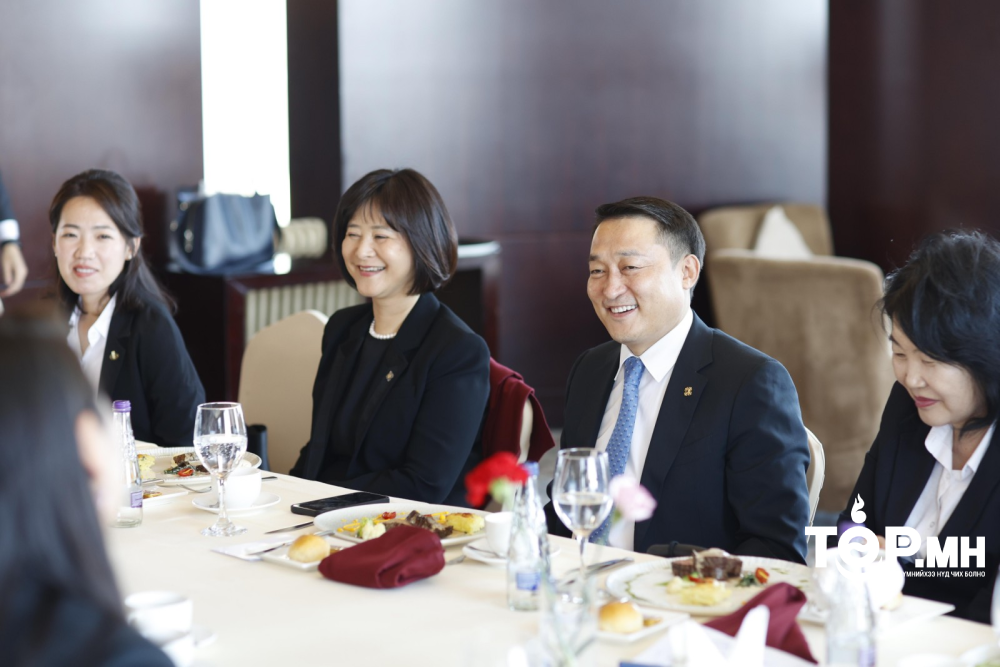 ГСДН-ын дарга Ларс Клингбайл МАН-ын Ерөнхий Нарийн Бичгийн дарга Д.Амарбаясгалан нар уулзлаа