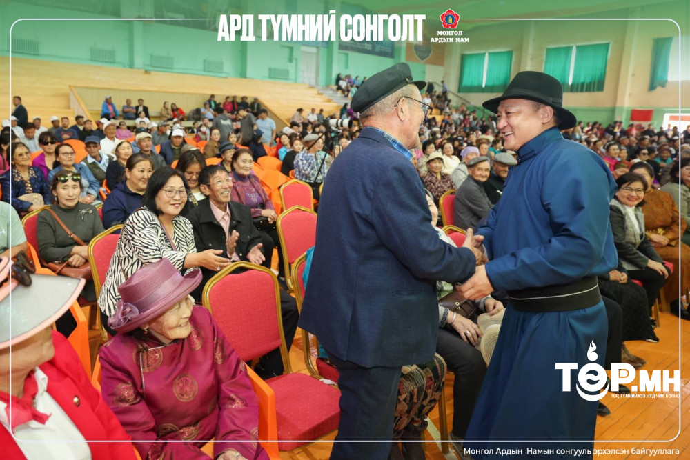 МАН-ын Ерөнхий Нарийн Бичгийн дарга Д.Амарбаясгалан Говь-Алтай аймгийн Есөнбулаг сумын иргэд, сонгогчидтой уулзлаа