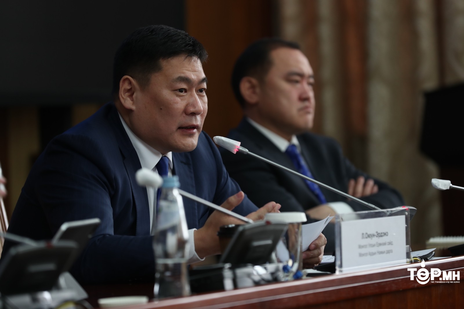 Авлигаас хураасан хөрөнгийг эх, хүүхдийн эмчилгээ, тусламжид зориулна