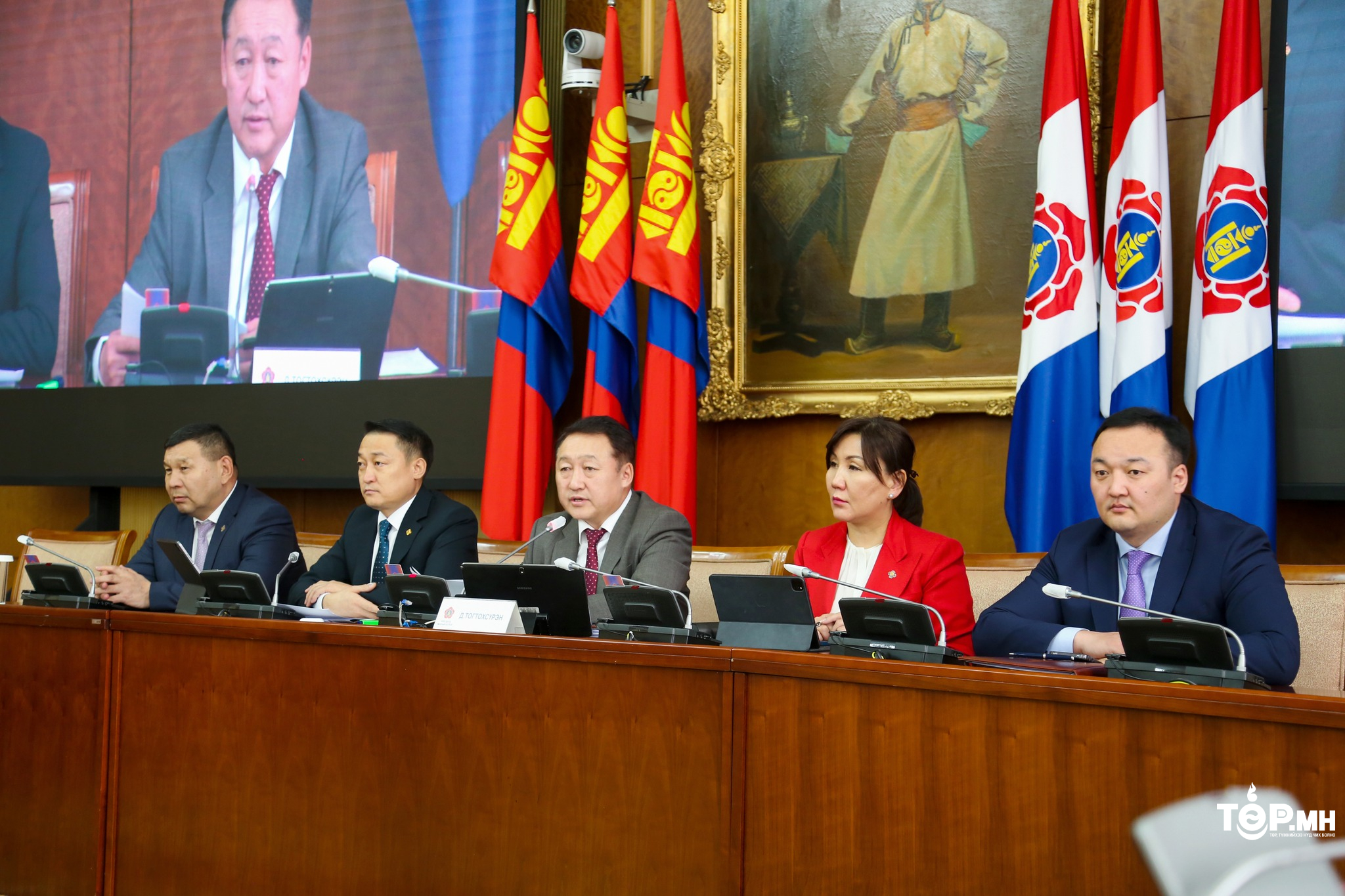 "Хуулийн дагуу энэ долоо хоногт ГУРВАН гишүүний бүрэн эрхийг ТҮДГЭЛЗҮҮЛЭХ асуудлыг шийдвэрлэнэ" гэв