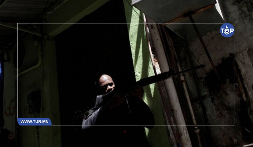 Рио-де-Жанейрод хар тамхины бүлэглэлийн хорь гаруй гишүүнийг устгажээ