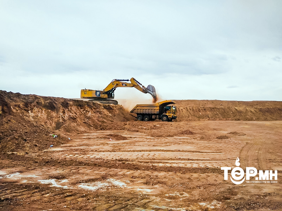 Шивээхүрэн-Сэхэ боомтын төмөр замын доод бүтцийн барилгын газар шорооны ажил үргэлжилж байна