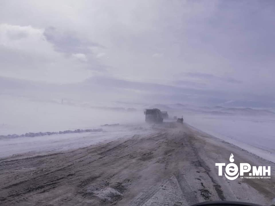 12-ны өдөр Баян-Өлгий, Ховдын хойд хэсгээр салхи секундэд 18-20 метр зарим үед секундэд 24 метрийг давж ширүүснэ