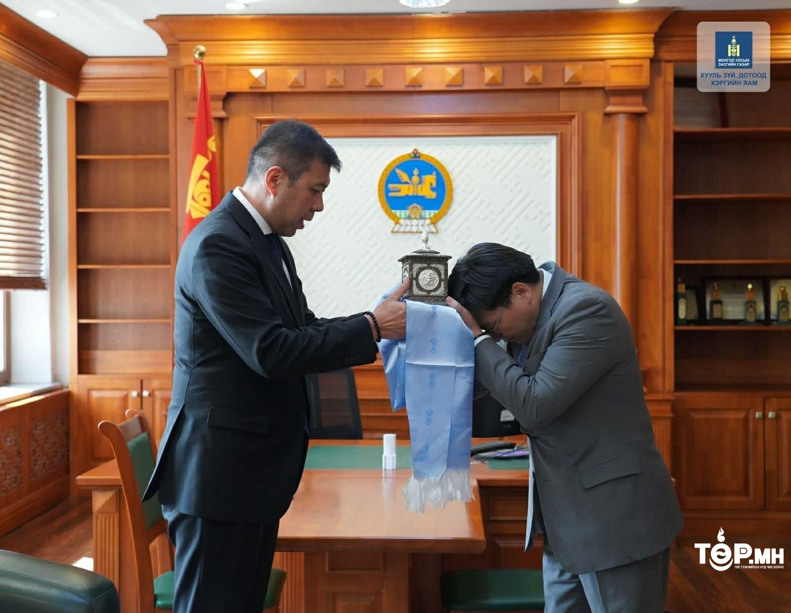 ШЕЗ-д дэвшигчдийн CV ба шүүхэд нүүрлэсэн аюул