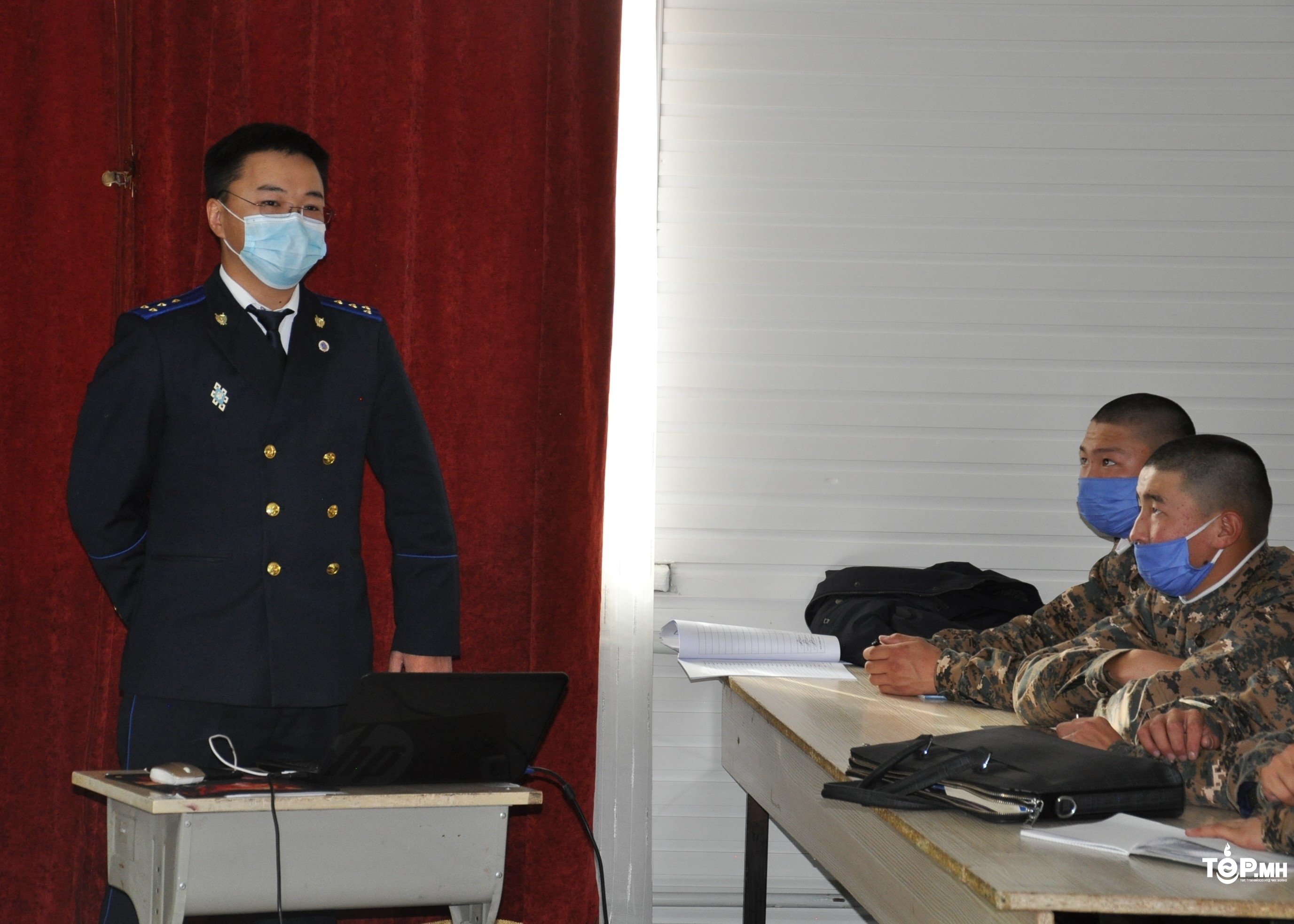 Хугацаат цэргийн алба хаагчдад гэмт хэргээс урьдчилан сэргийлэх чиглэлээр сургалт зохион байгууллаа