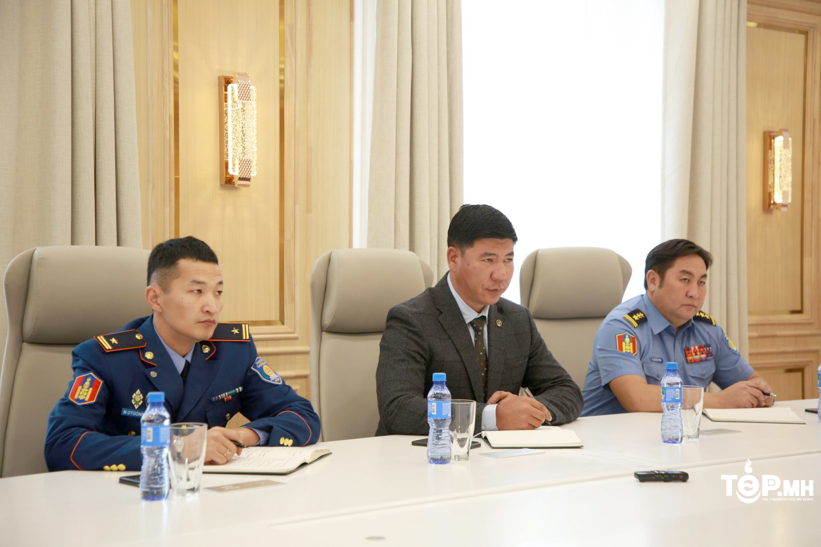 Хамтын ажиллагааны талаар хэлэлцэж, мэдээлэл солилцлоо