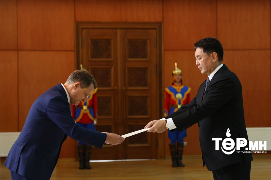 Канад Улсын Элчин сайд Итгэмжлэх жуух бичгээ өргөн барилаа