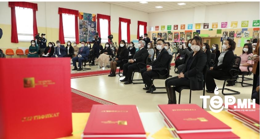 Анхны Боловсролын Сэтгэлзүйчид сертификатаа гардан авлаа