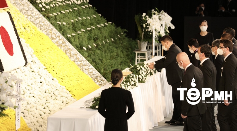 Ерөнхий сайд Л.Оюун-Эрдэнэ Япон улсын ерөнхий сайд асан Шинзо Абэтай салах ёс гүйцэтгэх төрийн ёслолд оролцлоо