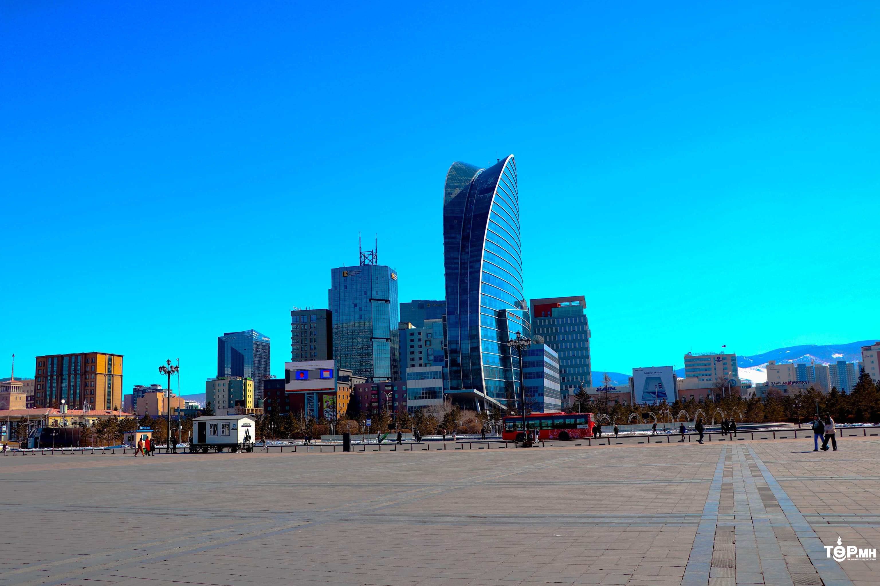 Өнөөдөр зарим нутгаар бороо, нойтон цас орно