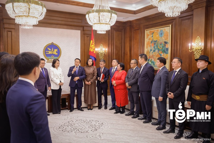 Тамхины хяналтын тухай хуульд нэмэлт, өөрчлөлт оруулах тухай хуулийн төслийг өргөн мэдүүллээ