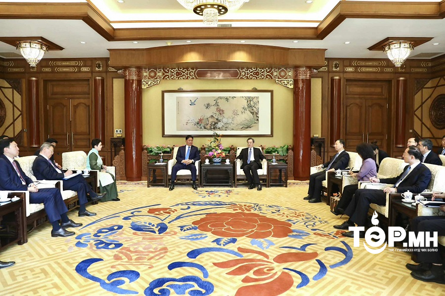 Монгол Улсын Ерөнхийлөгч У.Хүрэлсүхэд БНХАУ-ын Төрийн зөвлөлийн Ерөнхий сайдын орлогч Дин Шюэшян бараалхлаа