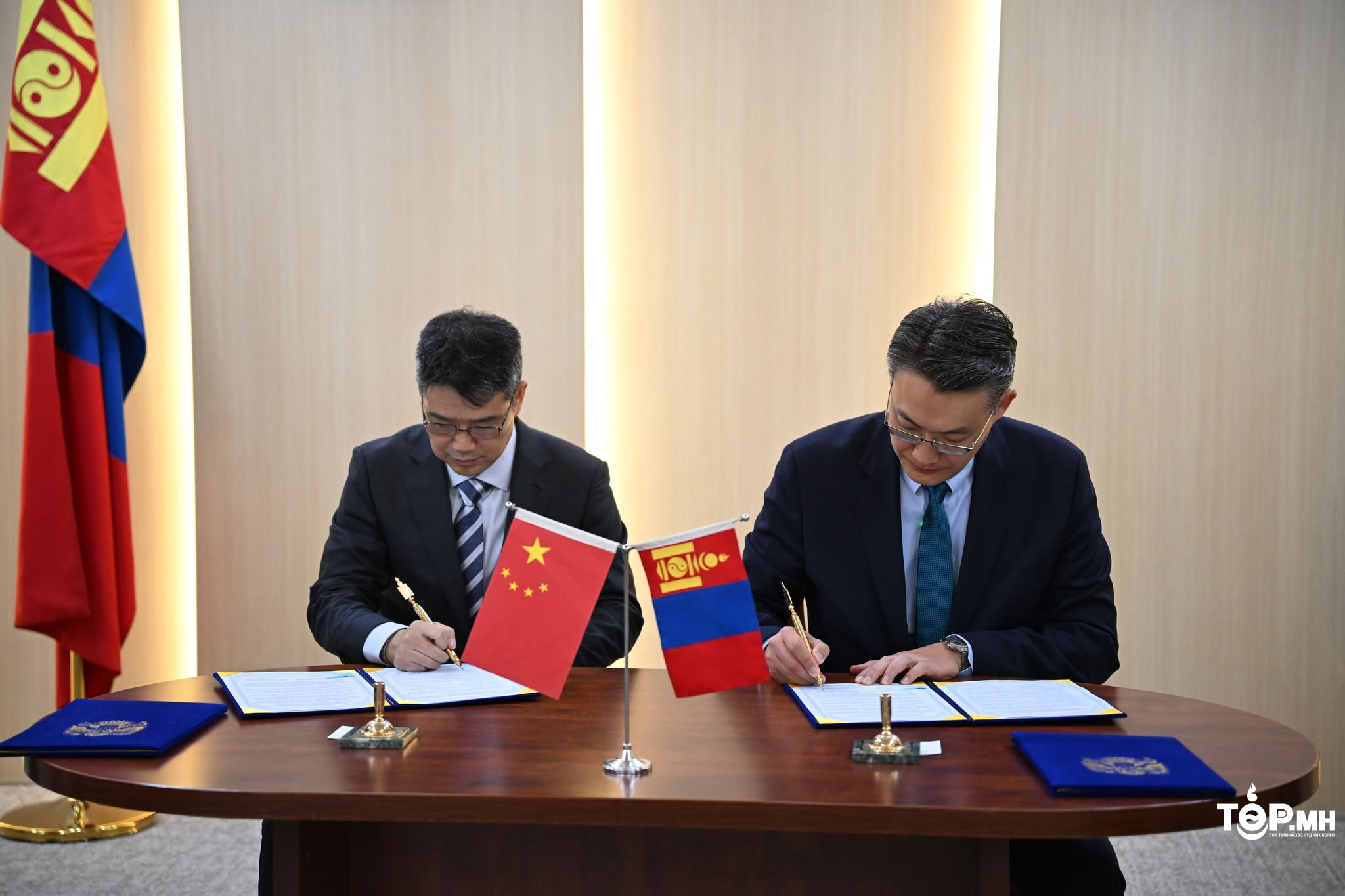 БНХАУ-ын Шанхай хоттой хамтран ажиллах санамж бичиг байгууллаа